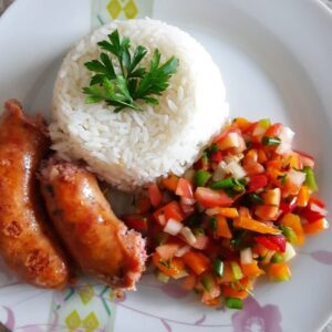 LINGUIÇA ARTESANAL DE FRANGO COM PIMENTA BIQUINHO